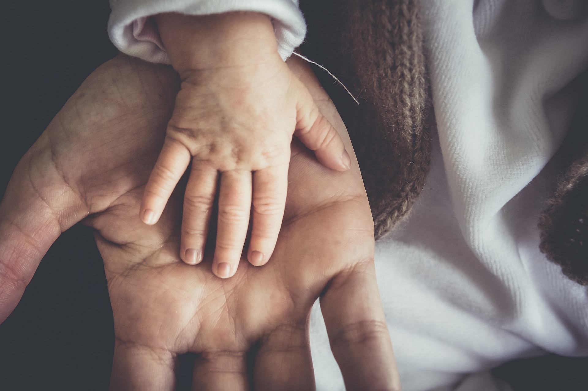 La comunidad de Oklahoma se reúne detrás de los niños pequeños que luchan contra las enfermedades raras AFM