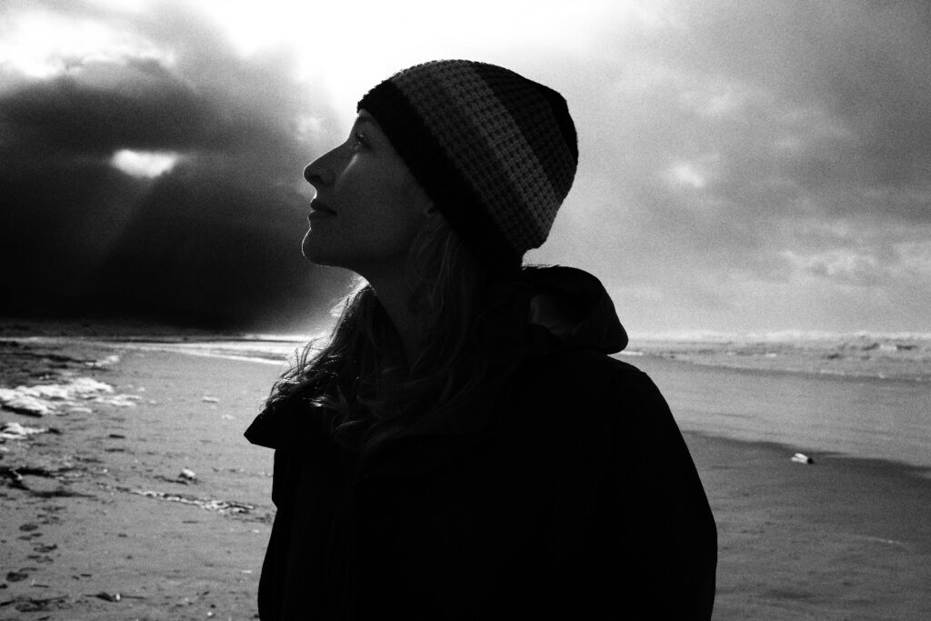 La guerrera de MdDS, Kimberly Warner, está creando una película para documentar la vida con una enfermedad crónica